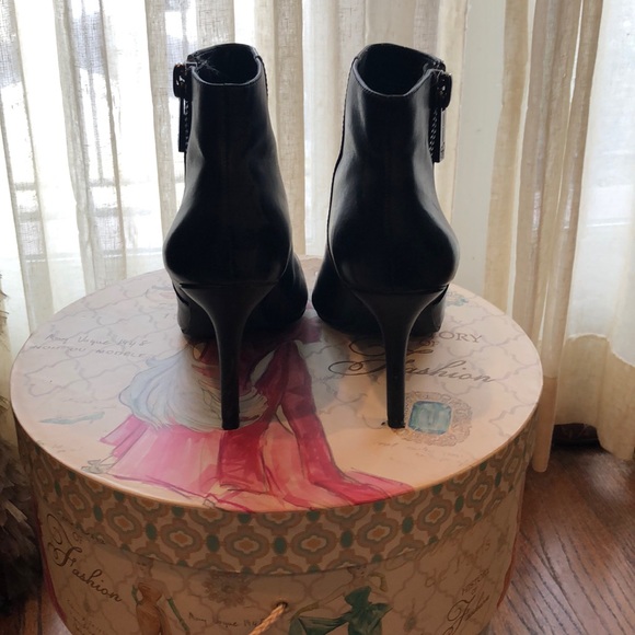 Boots - Picture 3 of 3